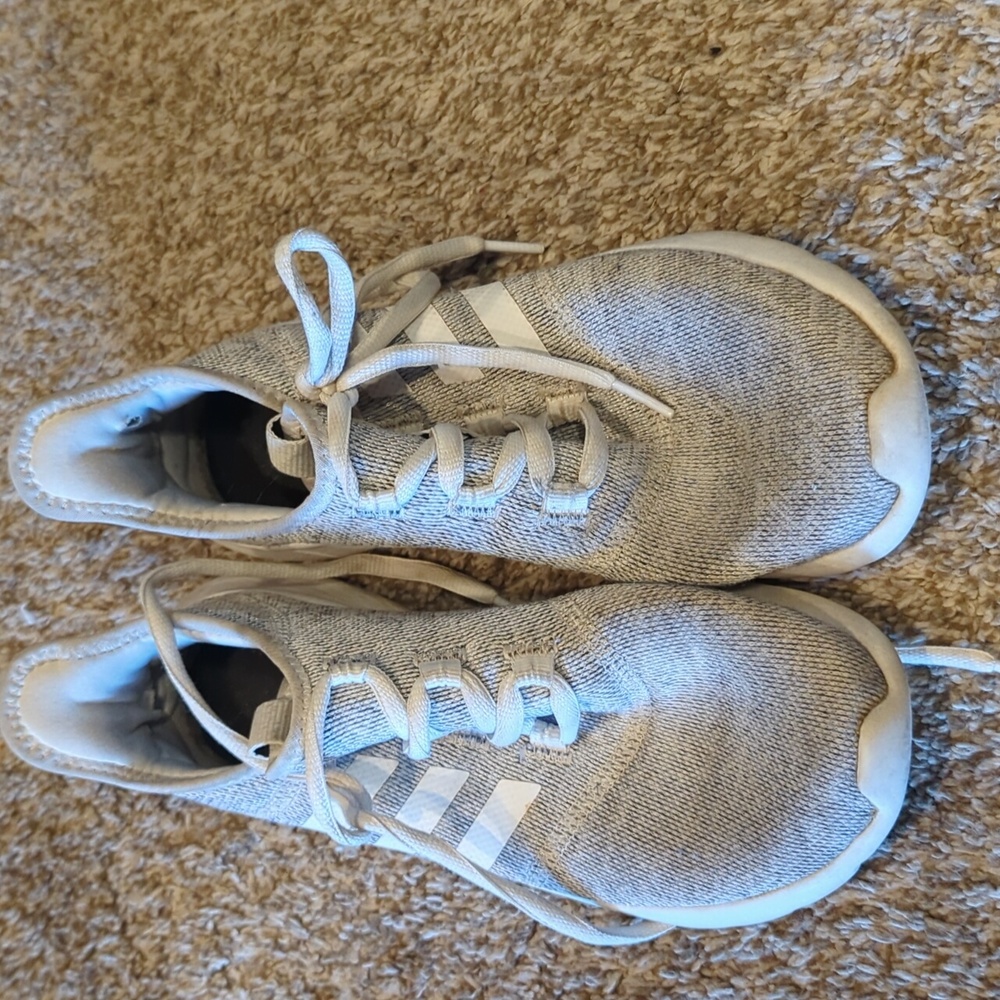 Adidas Tennis Shoes